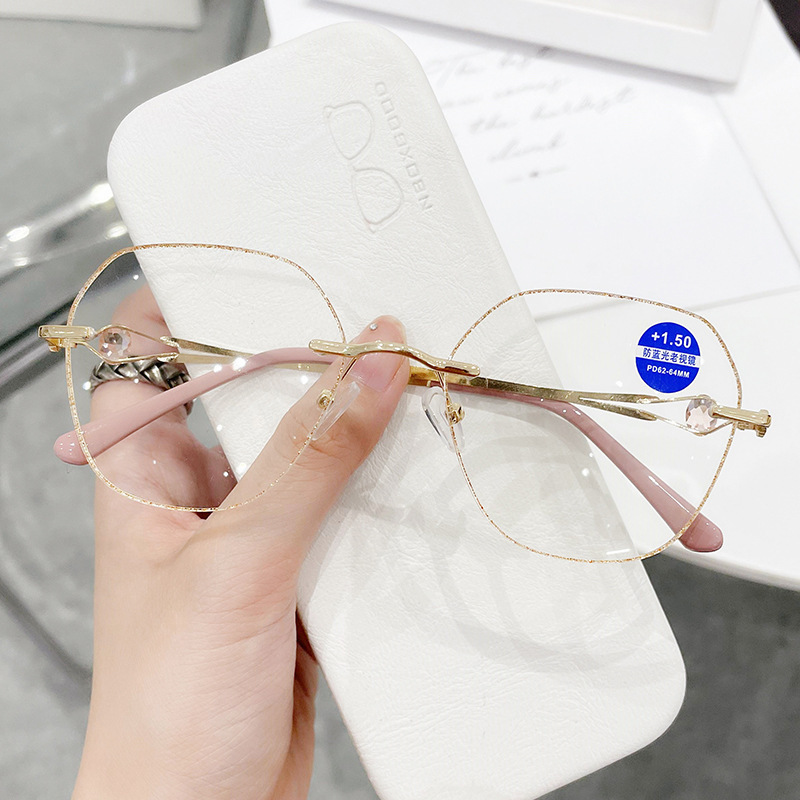 Clásico y elegante damas gafas de luz de metal para mujeres de mediana edad de moda anti-luz azul marco de gafas de luz de luz