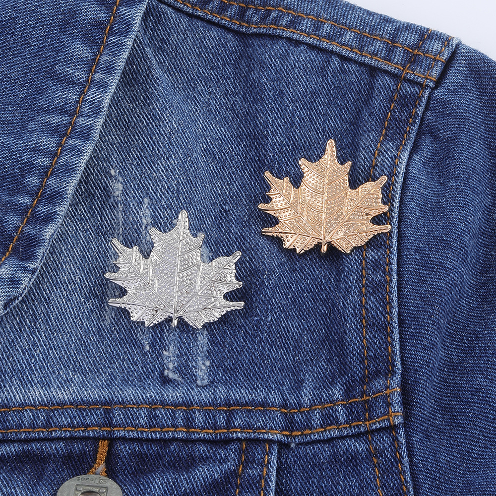 fashionable elegant maple leaf