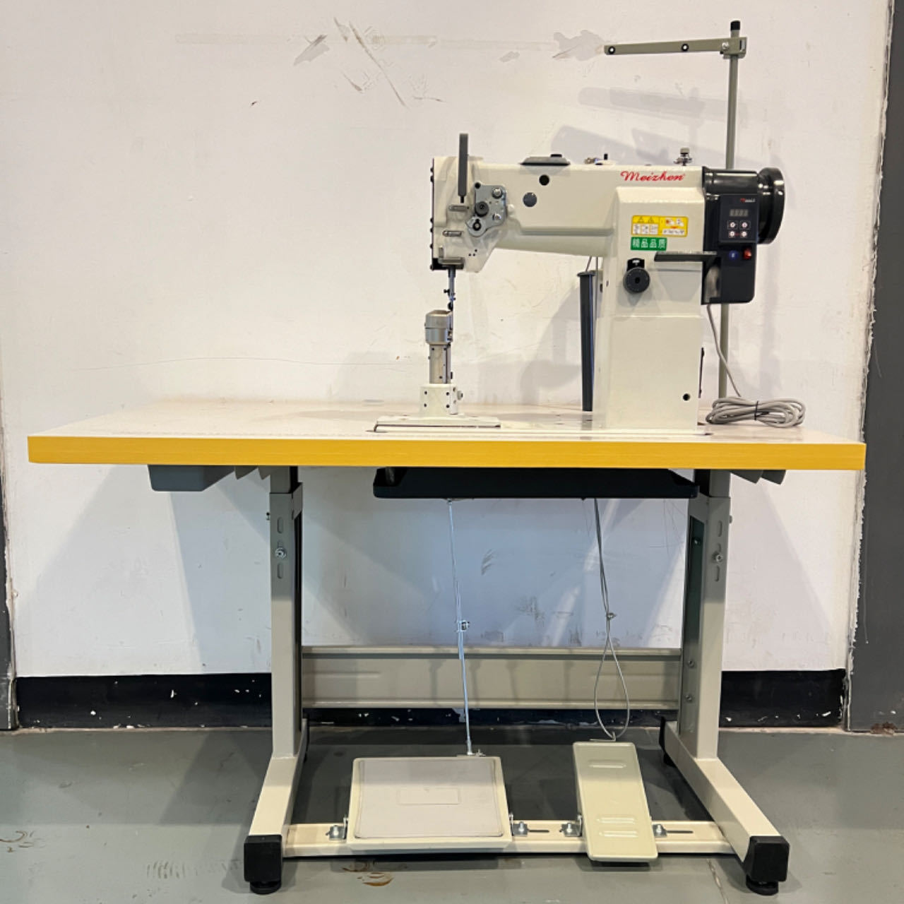 工业缝纫机高头车同步厚料柱车同步缝纫机