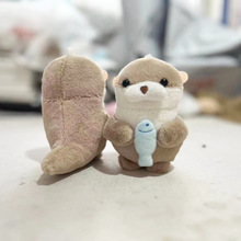 可爱毛绒公仔许愿抱鱼水獭钥匙扣挂件创意抓机娃娃玩具书包包挂饰