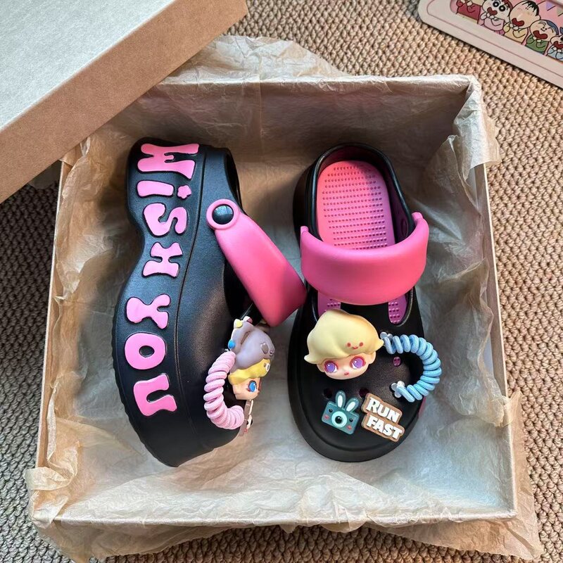 Unique Designer Thick-Soled Height-Increasing Clogs, New Summer Eva Shoes with a Soft Feel, Fashionable Color-Blocking, Dual-Wear Closed-Toe Slippers Unique Designer Thick-Soled Height-Increasing Clogs, New Summer Eva Shoes with a Soft Feel, Fashionable Color-Blocking, Dual-Wear Closed-Toe Slippers