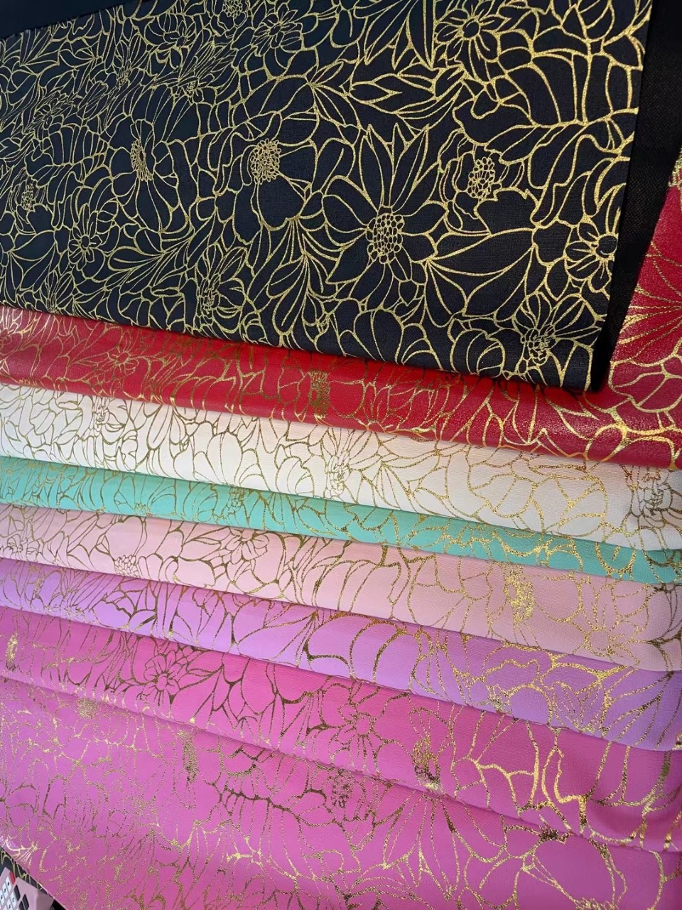 2022年新款烫金印花皮料 箱包化妆包 工艺包装皮革