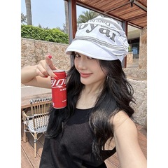 派手な街のクール感は、バッグの帽子insを着て、夏の日焼け止めのアヒルの舌の帽子のベレーの女性を通気します。