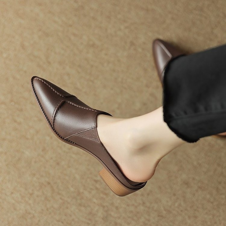 Outerwear half slippers 2024 spring and summer new women's shoes pointed toe one-word strap medium heel shoes on behalf of_voghion.com