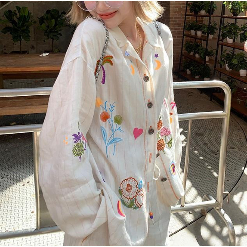 Summer Dopamine suit Women's 2025 New Cotton and Linen Embroidered Top Women's Sunscreen Cardigan Wide Leg Shorts Two-piece Set