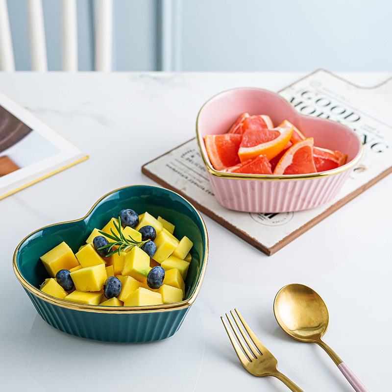 Nórdico creativo lindo corazón tazón hogar vajilla merienda melocotón corazón tazón rojo cerámica postre ensalada de frutas tazón