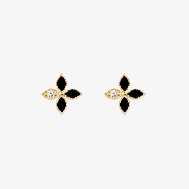 Fashionable elegant small design earrings