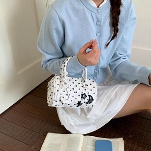 �nϵС���OӋ�����LŮʿб�沨�c���^��2026�¿����eͨ�������