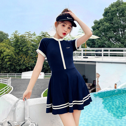 New Women's Swimsuit: Ins-style Padded, Fashionable, Modest One-Piece Swimwear Perfect for Covering and Flattering the Figure – Ideal for Hot Springs Adventures