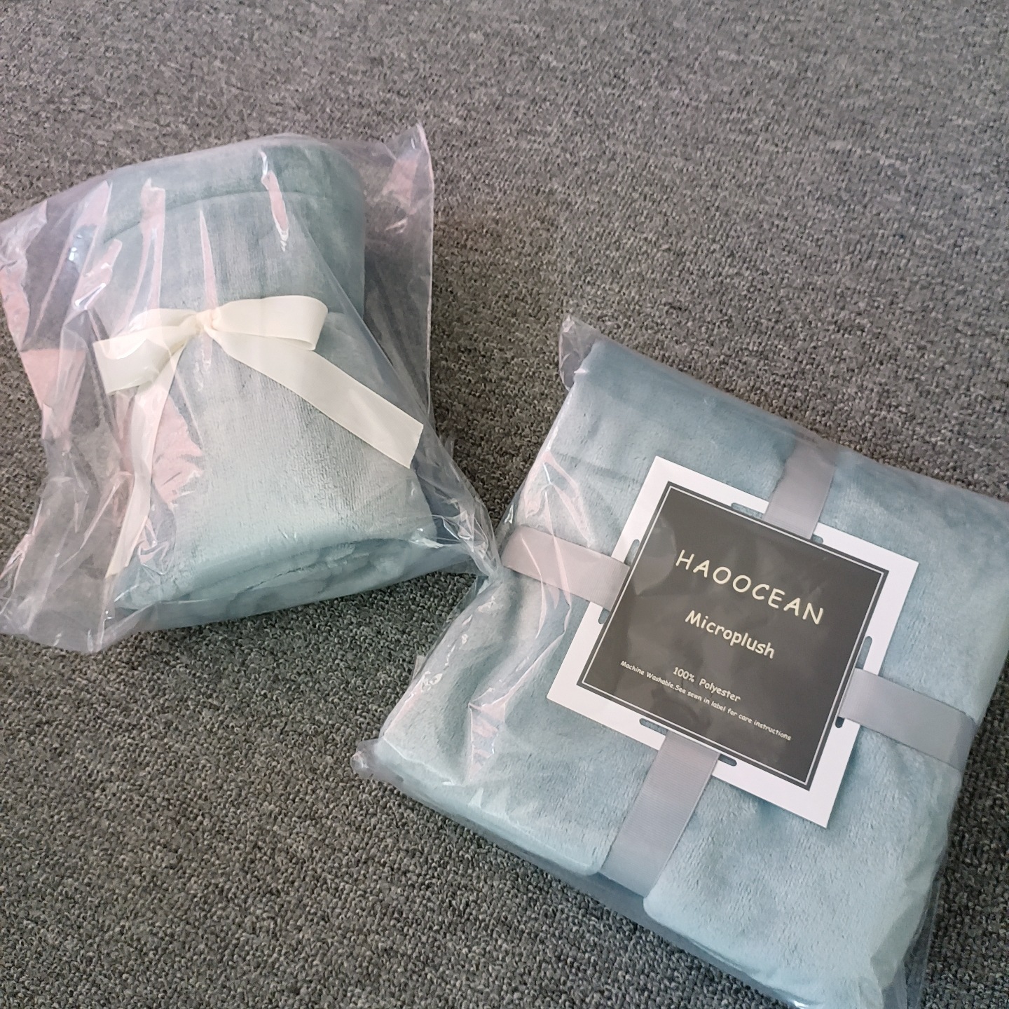 Camera white fleece pineapple pattern hooded blanket aviation sofa blanket summer wool bamboo blanket