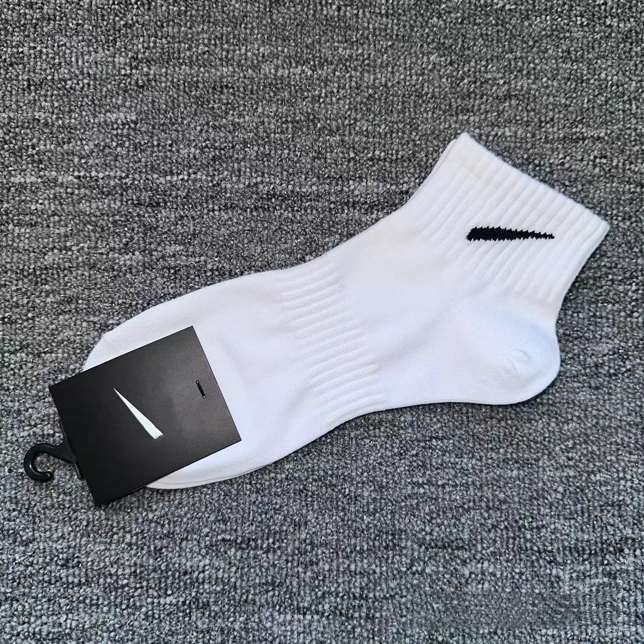 Short tube white