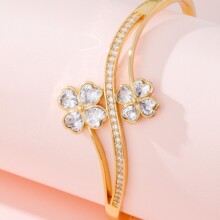 1������ �羳��Ʒ����������Ҷ����Ƕ�ʯ���������ֻ�Ů������