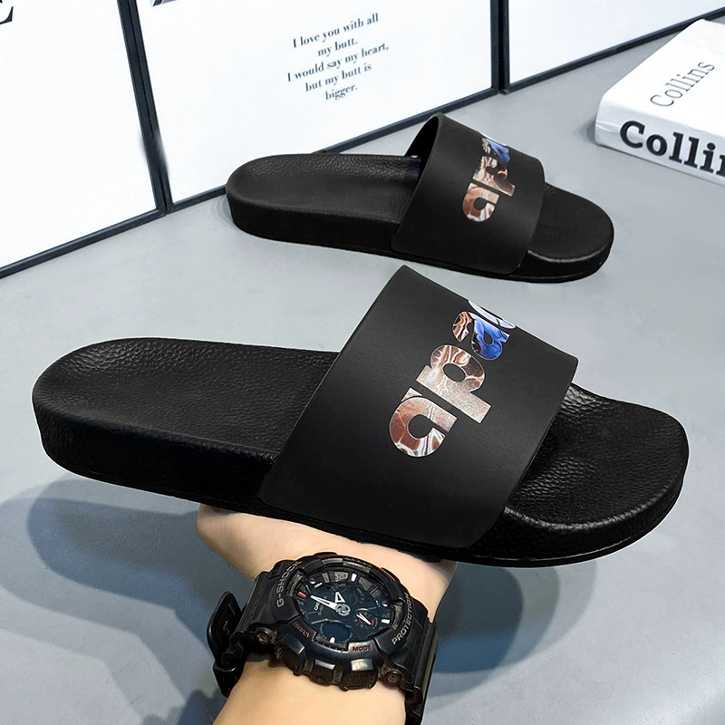 Мужские тапочки носят легкое домашнее гостеприимство