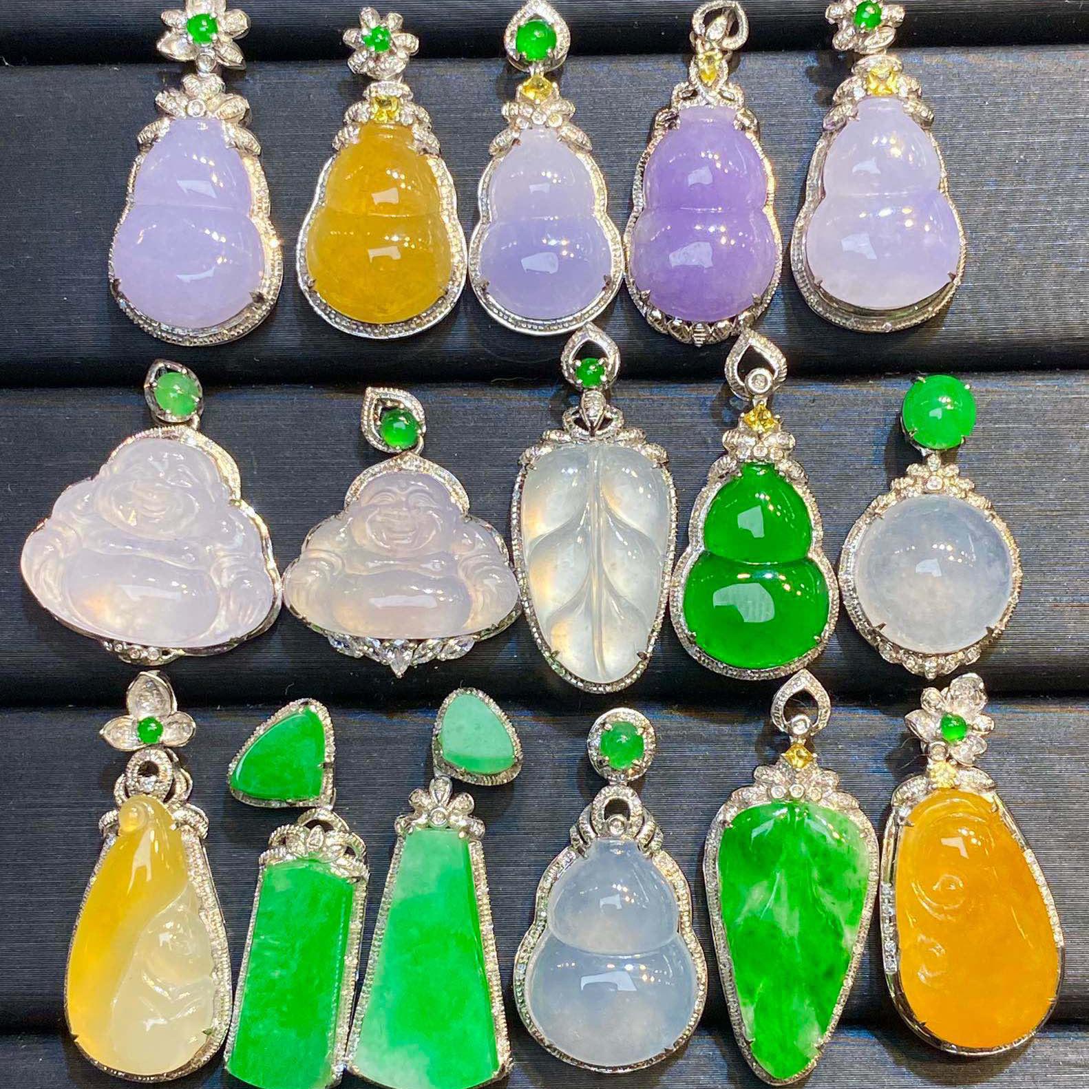 天然a货翡翠满绿阳绿佛公　老坑冰种满色坐佛公吊坠18k金镶嵌