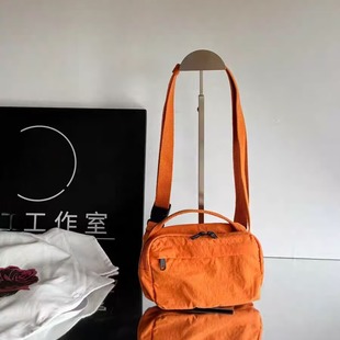 С���p������¿�ɭϵС����С�Ϲϰ��౳���μ�б����������ٴ�