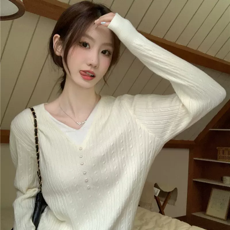 假两件内搭针织衫女打底衫秋冬新款小香风外穿杏色V领毛衣女上衣