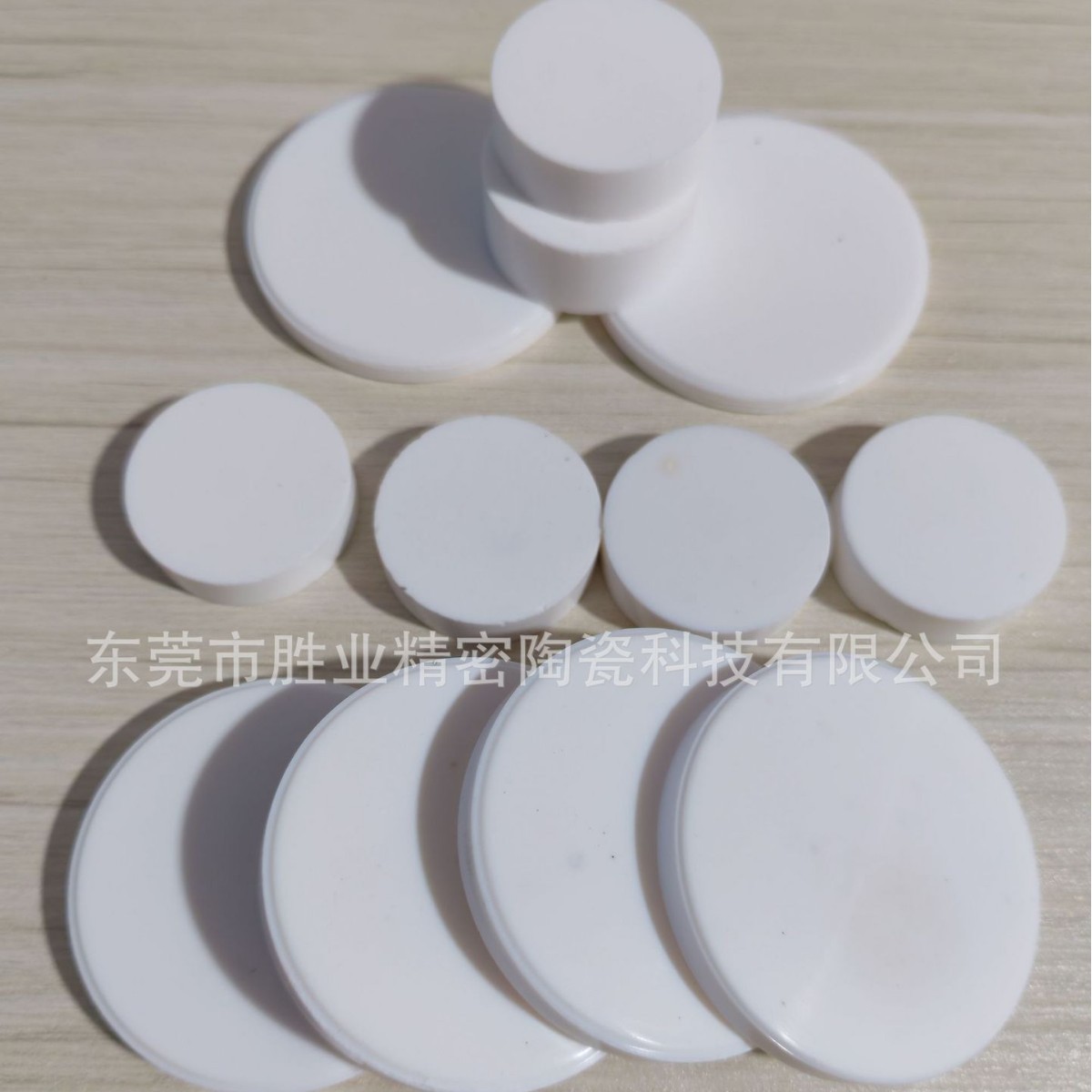 �߷���΢����ˮ�մɣ���ˮ��60%����ˮ�մɣ���������ˮ�ʴ�