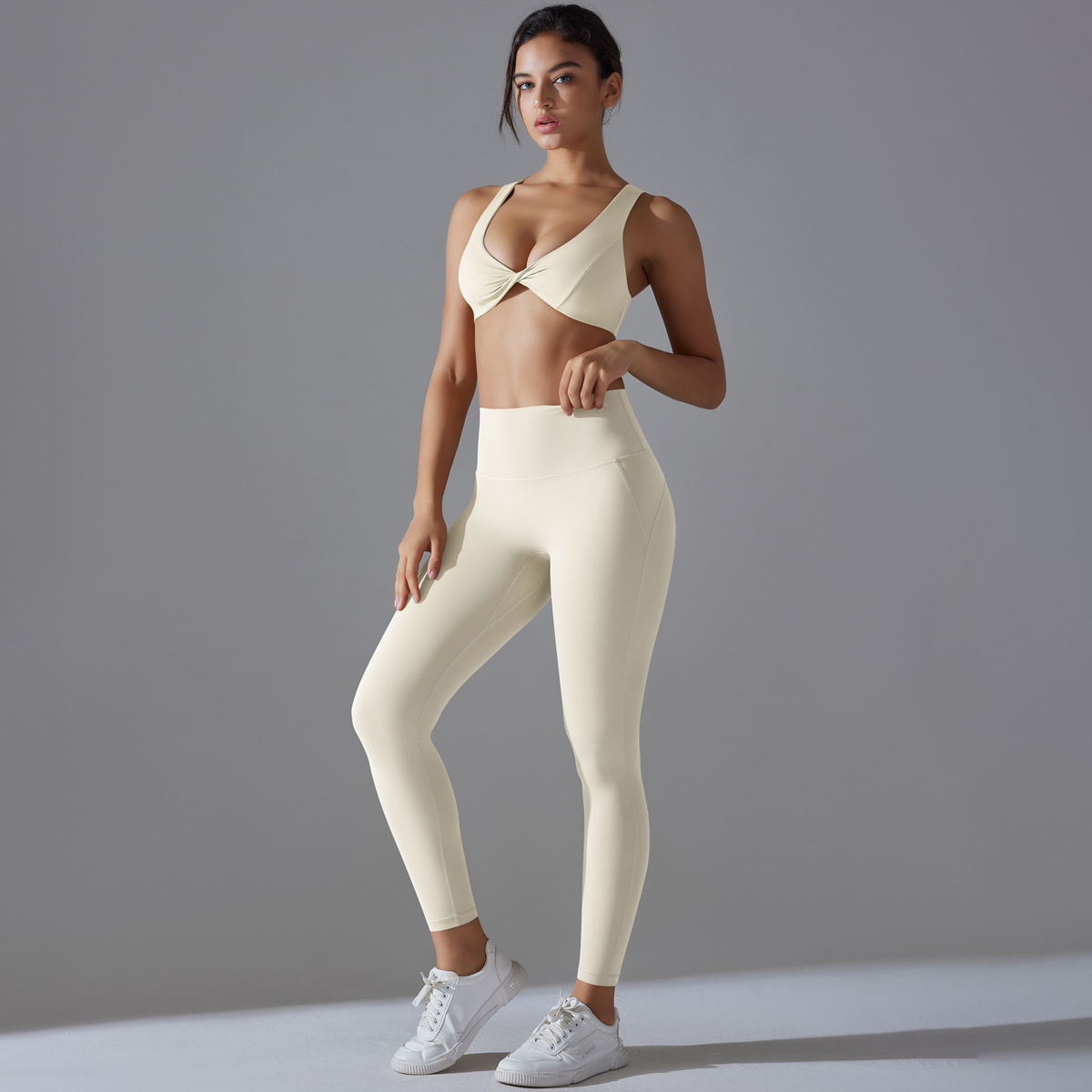 Nuevo color sólido sin pantalones interiores de doble cara brilla hermoso juego de yoga deportivo ajustado alta elástica fitness ropa de yoga antibacteriana