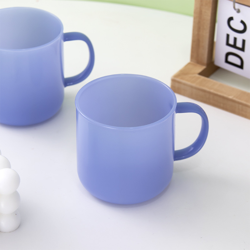 Ins simple taza de vidrio de jade blanco y azul creativo taza de marca de macarón de oficina en el hogar taza de café estética vertical