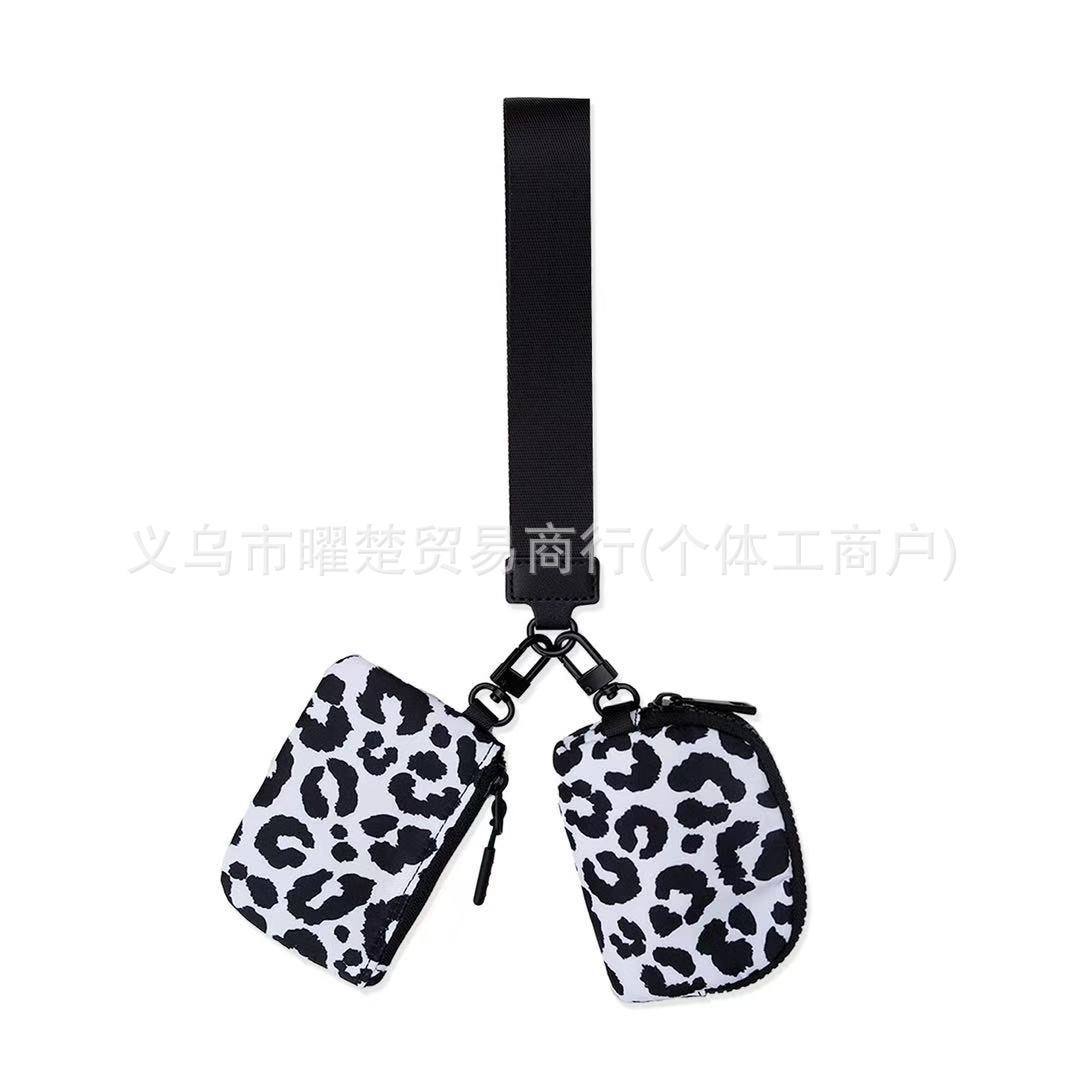 흑백 표범 무늬