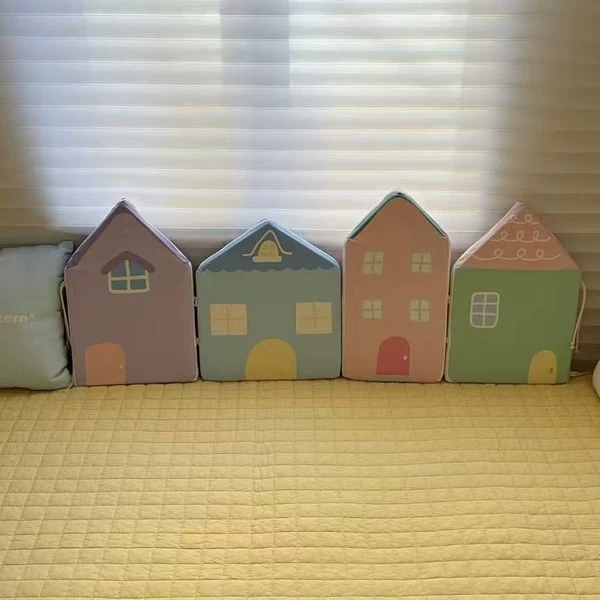 Macaron hut