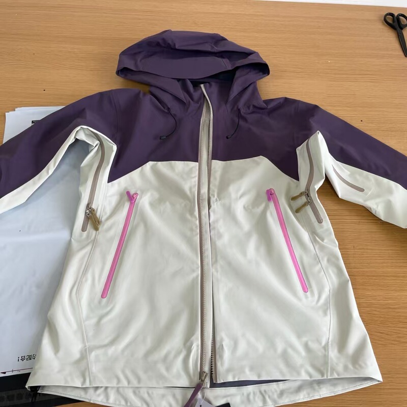 Taizhou Niaojia's same style outdoor hardshell jacket, BETAAR women's mountaineering jacket in purple driftwood white Taizhou Niaojia's same style outdoor hardshell jacket, BETAAR women's mountaineering jacket in purple driftwood white