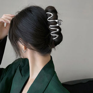Волнистая металлическая заколка для волос, летняя брендовая заколка-крабик, элитные шпильки для волос, 2023