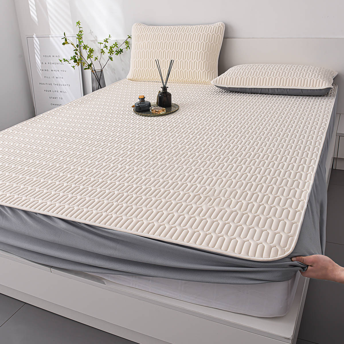 2025 nueva cubierta de sábana de clase A cubierta de cama acolchada gruesa de una sola pieza cubierta de cama con todo incluido cubierta protectora de colchón de alfombra de verano