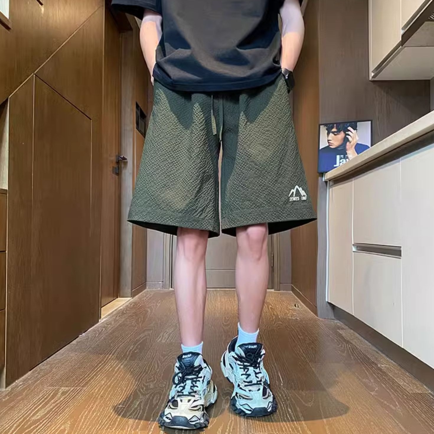 Shorts de gasa de hielo de seda de secado rápido para hombres verano americano deportes sueltos pantalones de playa de cinco puntos comercio exterior al por mayor transfronterizo