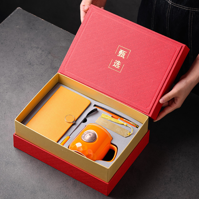 Taza de cerámica Juego de regalo de empresa Cuaderno Firma de libro Taza de bolígrafo Taza de café Regalo de mano con LOGOTIPO