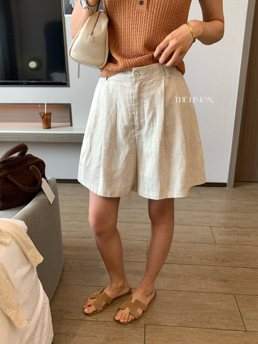 Quần short nữ cạp cao chất liệu tencel linen phối sợi, dáng suông rộng, tôn dáng, phong cách old money — màu sắc, Màu cà phê, màu trắng, Xanh da trờicolor chi tiết 13