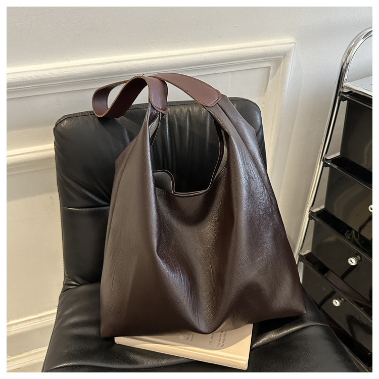 Sac à main tendance en cuir souple grande capacité pour femme, collection automne-hiver 2025, sac fourre-tout polyvalent à porter à l'épaule ou sous le bras_voghion.com