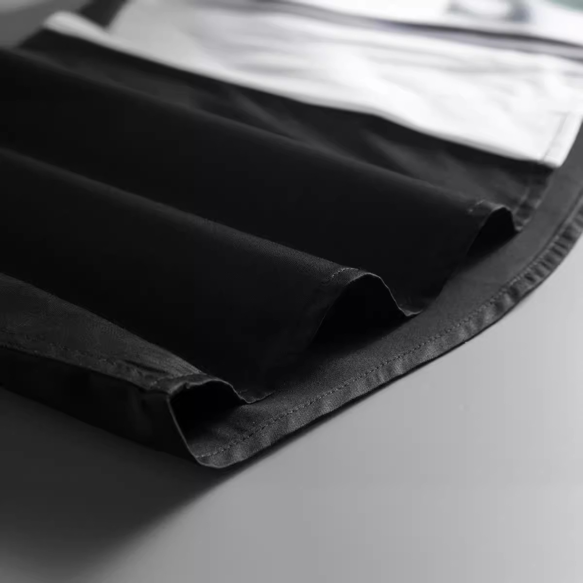 Áo sơ mi nam ngắn tay in hình tia chớp, phong cách đường phố, chất liệu cao cấp — Màu đen