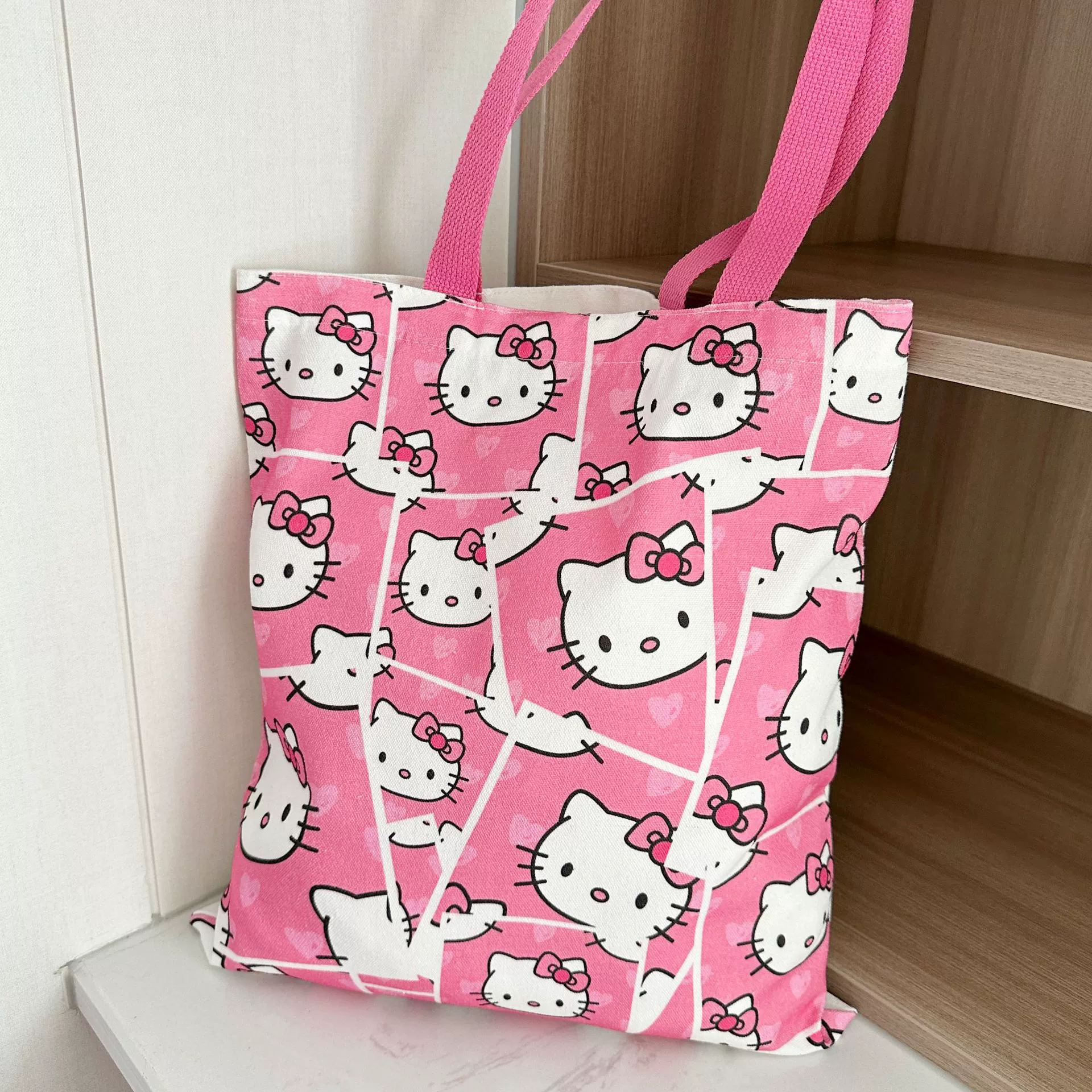 Сумка‑тоут Hello Kitty от Other, просторная холщовая сумка с отделением для карточек с мультяшным дизайном