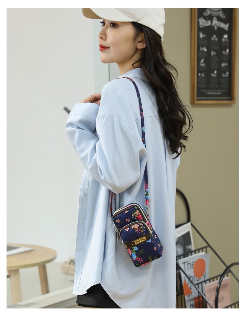 Women's Small Nylon Flower Fashion Square Zipper Crossbody Bag display picture 2