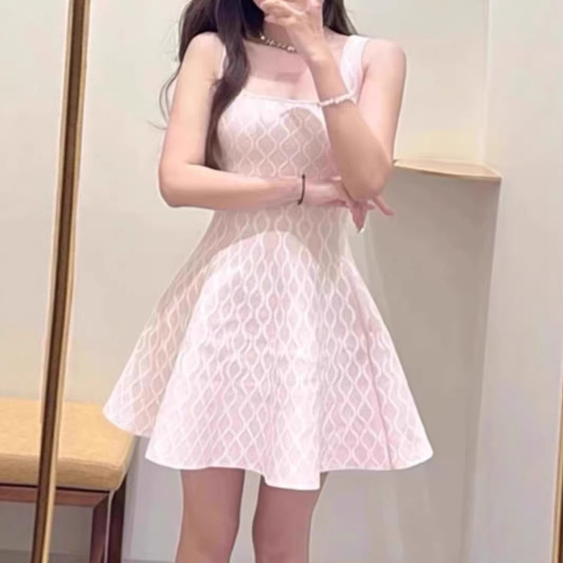 Cross-Border Sleeveless Suspender A-Line Dress with Contrasting Color Ripple Pattern, Waist-Cinching Slimming Knit Dress, Vacation Beach Dress