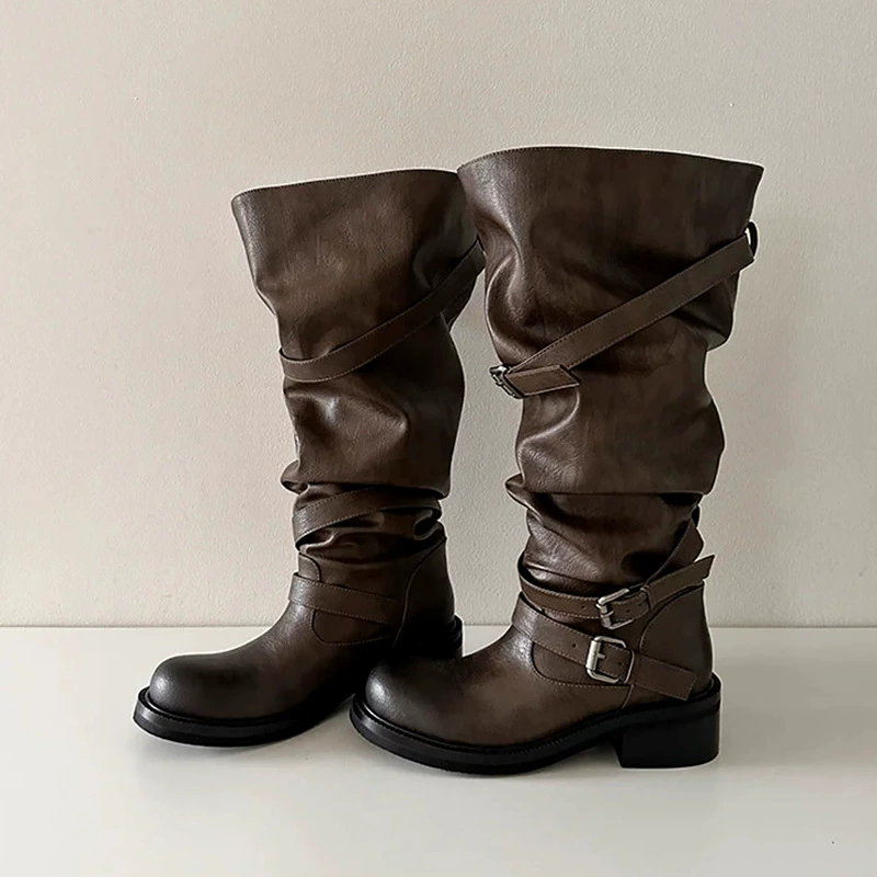 Leather retro demi-season high boots