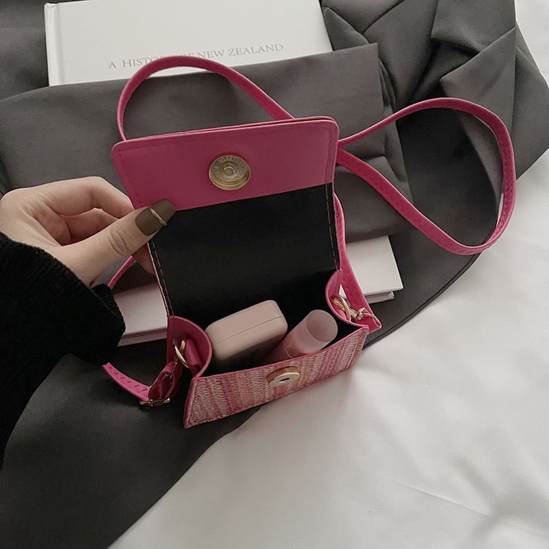 Borsa a tracolla in paglia intrecciata alla moda da donna, piccola borsa quadrata a righe arcobaleno, per l'uso in spiaggia durante le vacanze estive_voghion.com