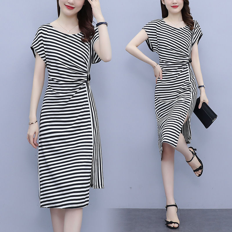 Fat women dress MM2022 new pattern fashion temperament Easy Mid length version summer stripe Show thin skirt