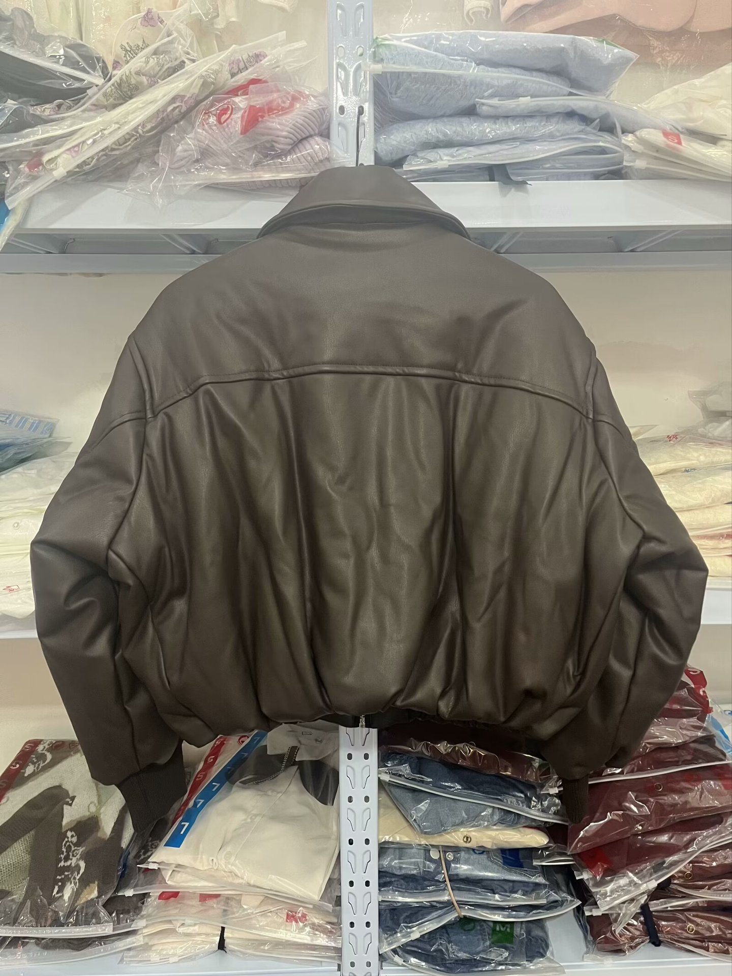 Dameskleding Herfst en Winter Nieuwe Internet Celebrity Proteïne Leer Dikke Warme Korte Leren Katoenen Jas_voghion.com