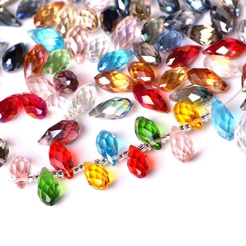 Glass beads drop-shaped