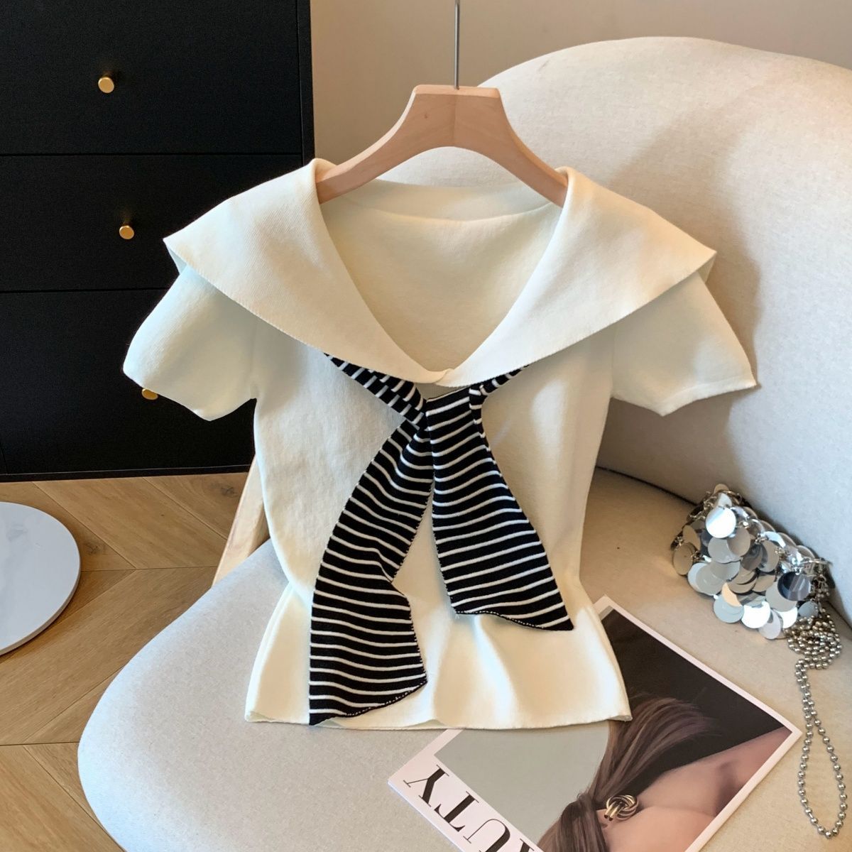 Plus-Size Navy Collar Shawl Patchwork Striped Sleeve Faux Two-Piece Short-Sleeve T-Shirt for Women, New Stylish Short Top for Summer