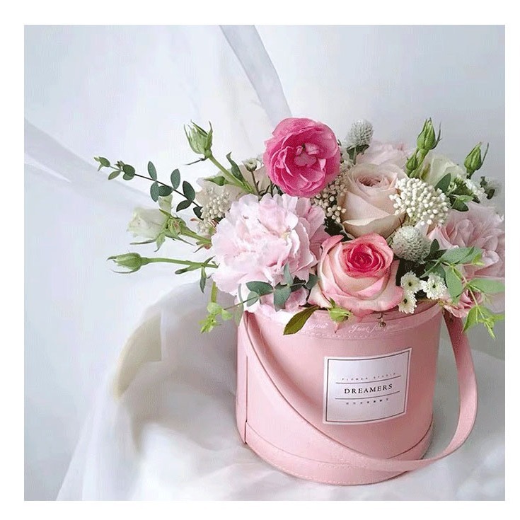 情人节鲜花插花礼品皮质抱抱桶手提花篮圆筒田园婚礼伴手礼包装桶