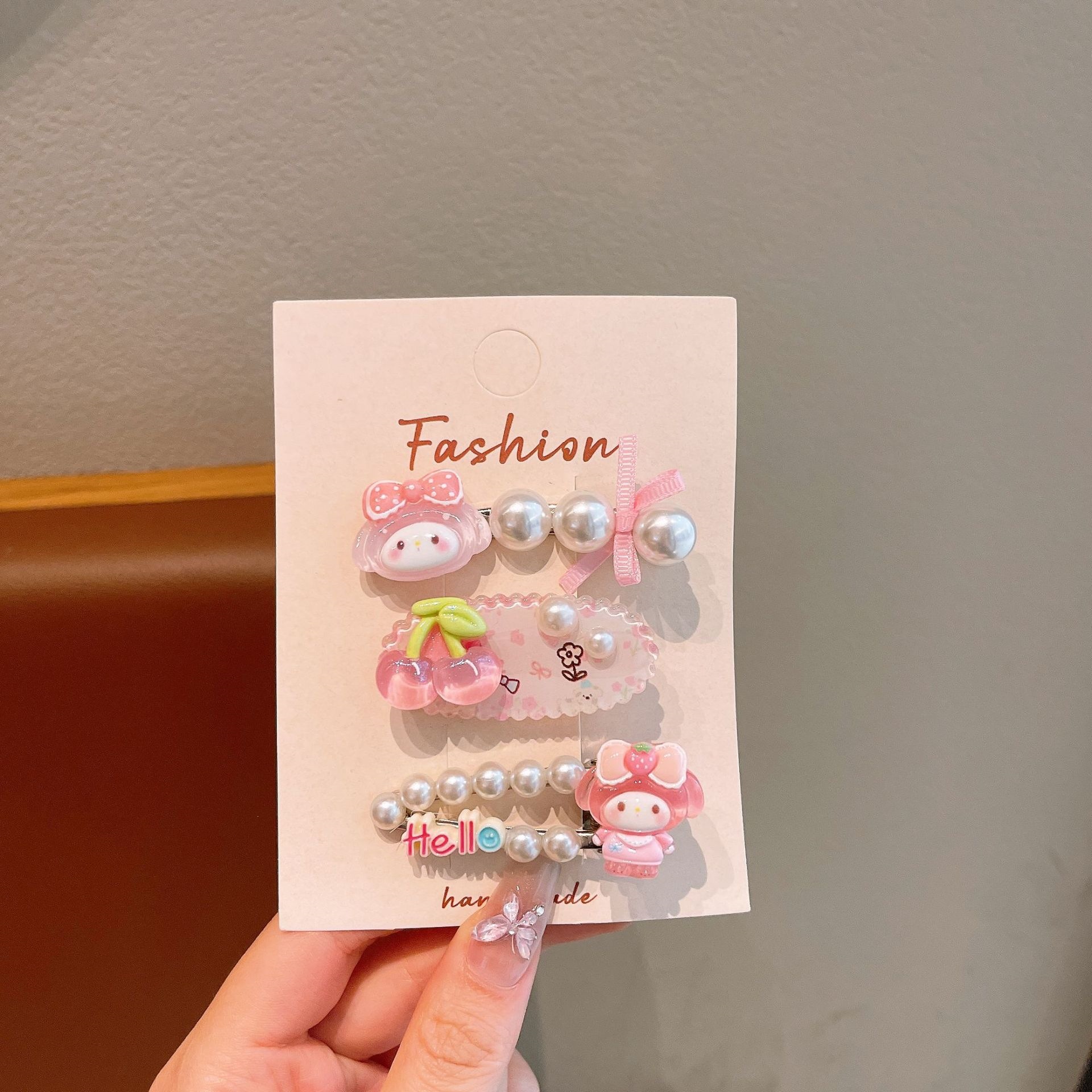 Nuevos clips de cabello de dibujos animados para niños lindos corazones de chicas perlas diamantes buises curiosos conejos gatos adornos de cabello lateral