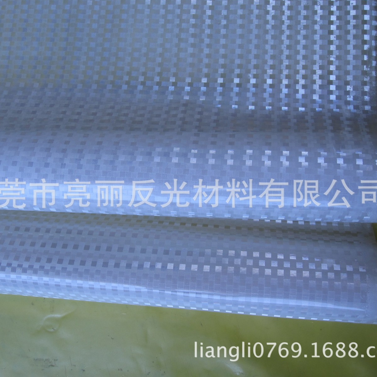 厂家批发反光片 反光贴片 方格TPU反光片 反光材料