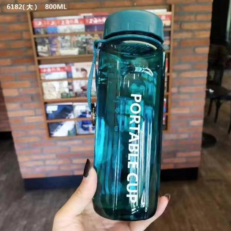 Fábrica al por mayor nuevo Futong espacio taza de plástico simple estudiante taza de plástico taza de publicidad 800ml taza de mano