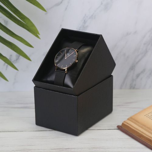 Unique Fashion Black and Gold Small Gold Women's Watch Live Streaming Wholesale with Rectangular Box
