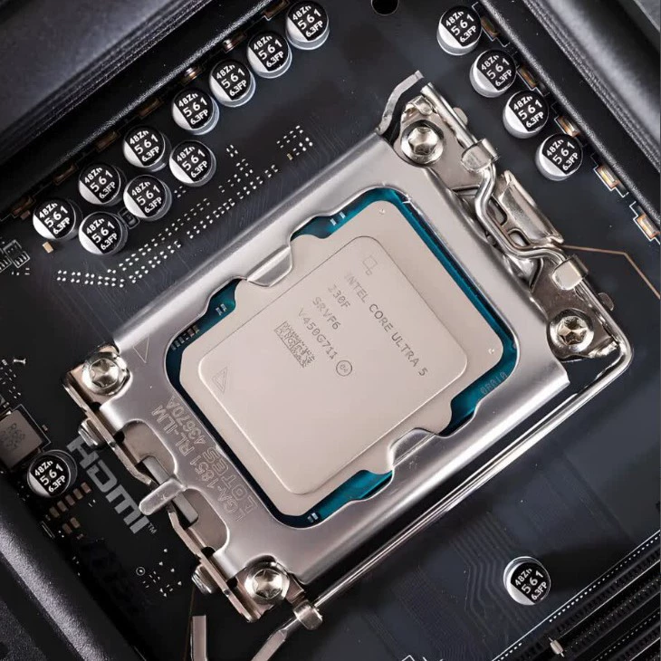 Подходит для Intel Core Ultra 5 230F, boxed процессор (CPU)