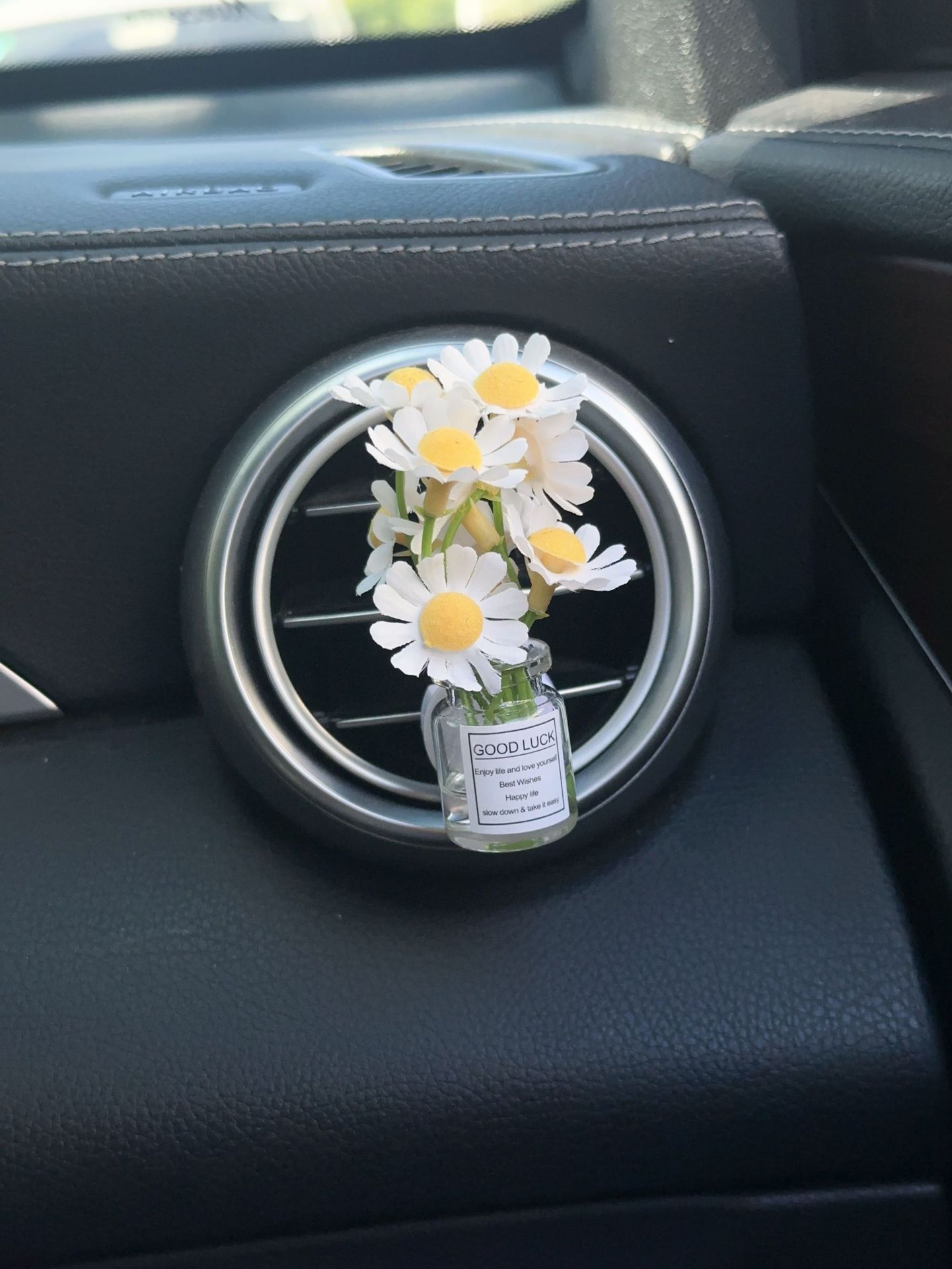 Decoración creativa de salida de aire del automóvil con flores de estrellas pequeñas frescas aire acondicionado botella de perfume de perfumes