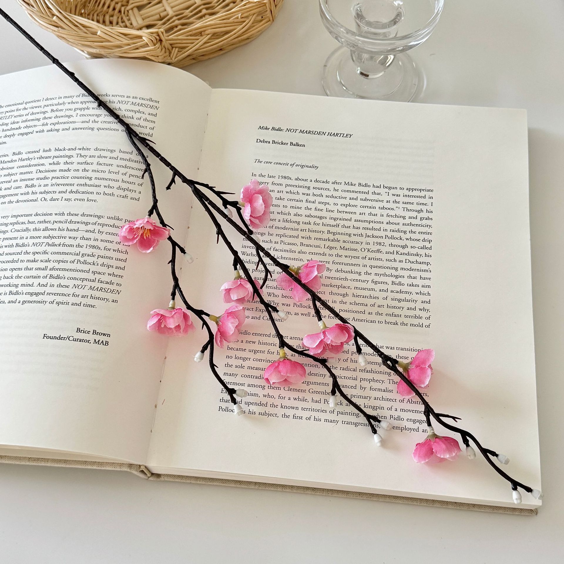 Simulación flor de ciruela estilo chino decoración de flores para el hogar arquitetura floral pastoral rama de ciruela props de disparo flor artificial explosión transfronteriza